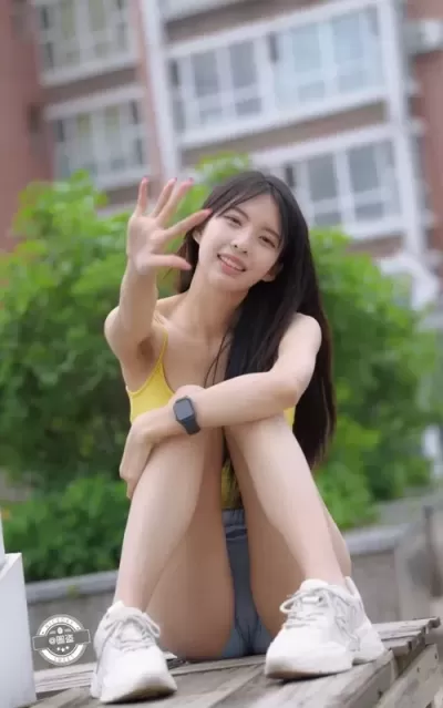 짧은 레깅스도 괜찮네요