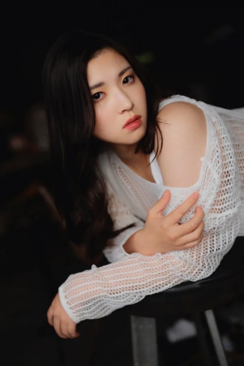 개쩌는 AV 신인 배우