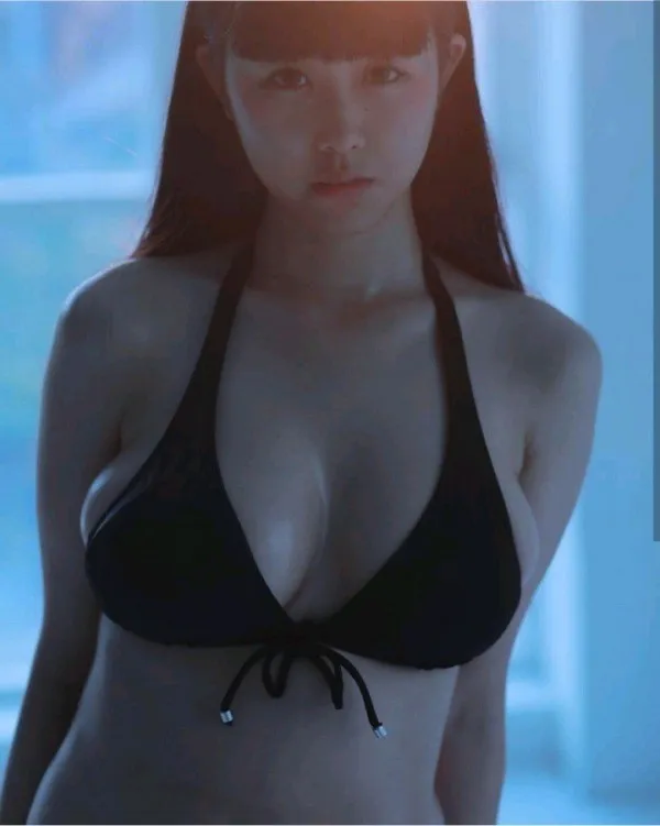 로타와 최근 작업한 일본 모델